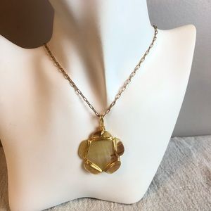 Hand wired Mother of Pearl flower Pendant on a gold tone chain 16-19” #192